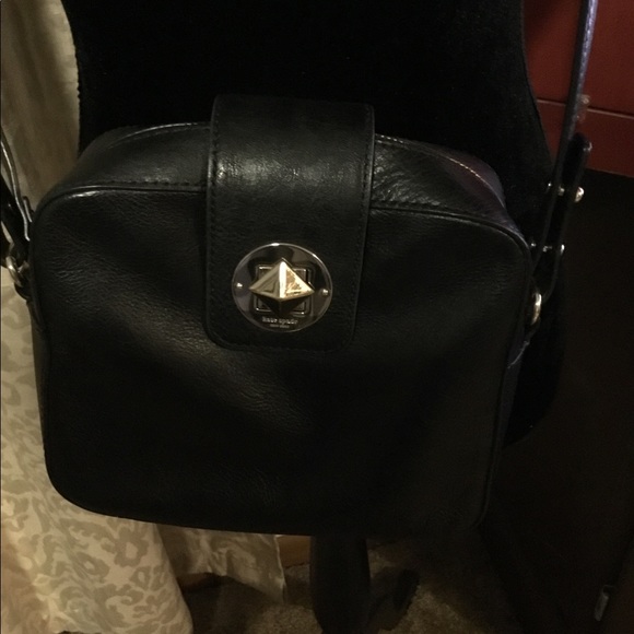 Like New Kate Spade Crossbody. - Picture 3 of 8